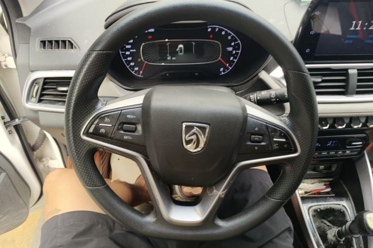 Used Baojun 510 2017 1.5L Manual Fashion Model Steering Wheel