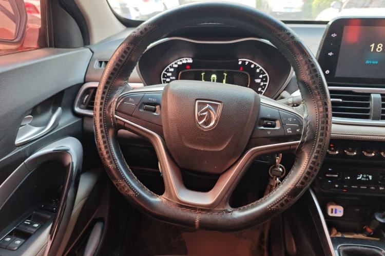 Used Baojun 510 2017 1.5L Manual Fashion Model Steering Wheel