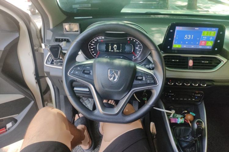 Used Baojun 510 2017 1.5L Manual Fashion Model Steering Wheel