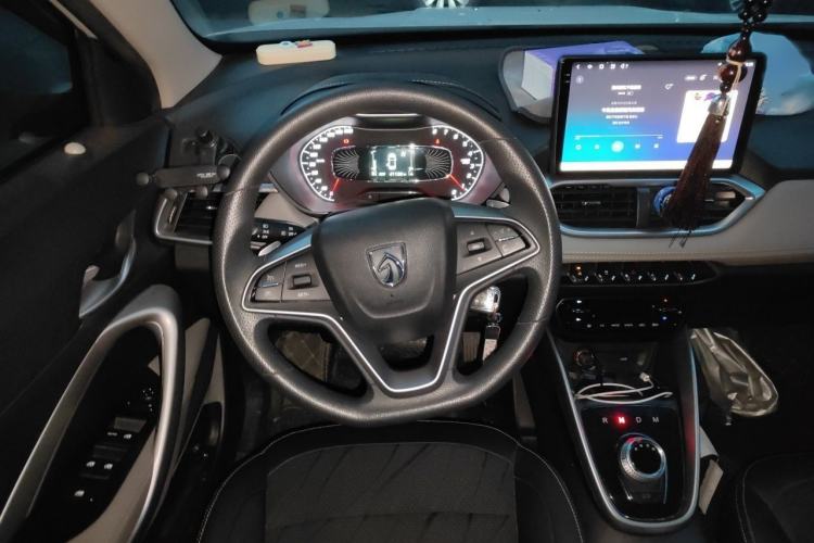 Used Baojun 510 2017 1.5L Automatic Fashion Model Steering Wheel