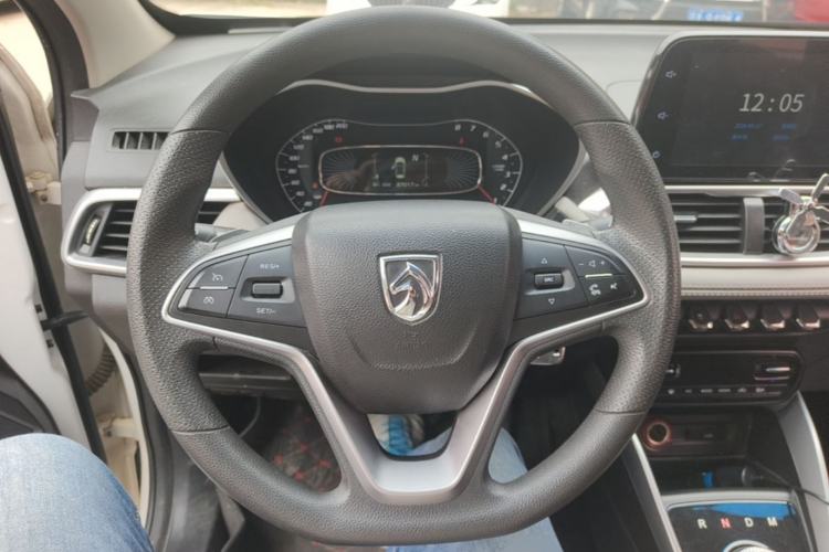 Used Baojun 510 2017 1.5L Automatic Fashion Model Steering Wheel