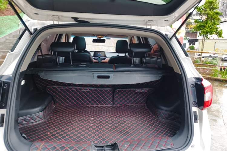 Used Baojun 510 2017 1.5L Manual Luxury Model Trunk