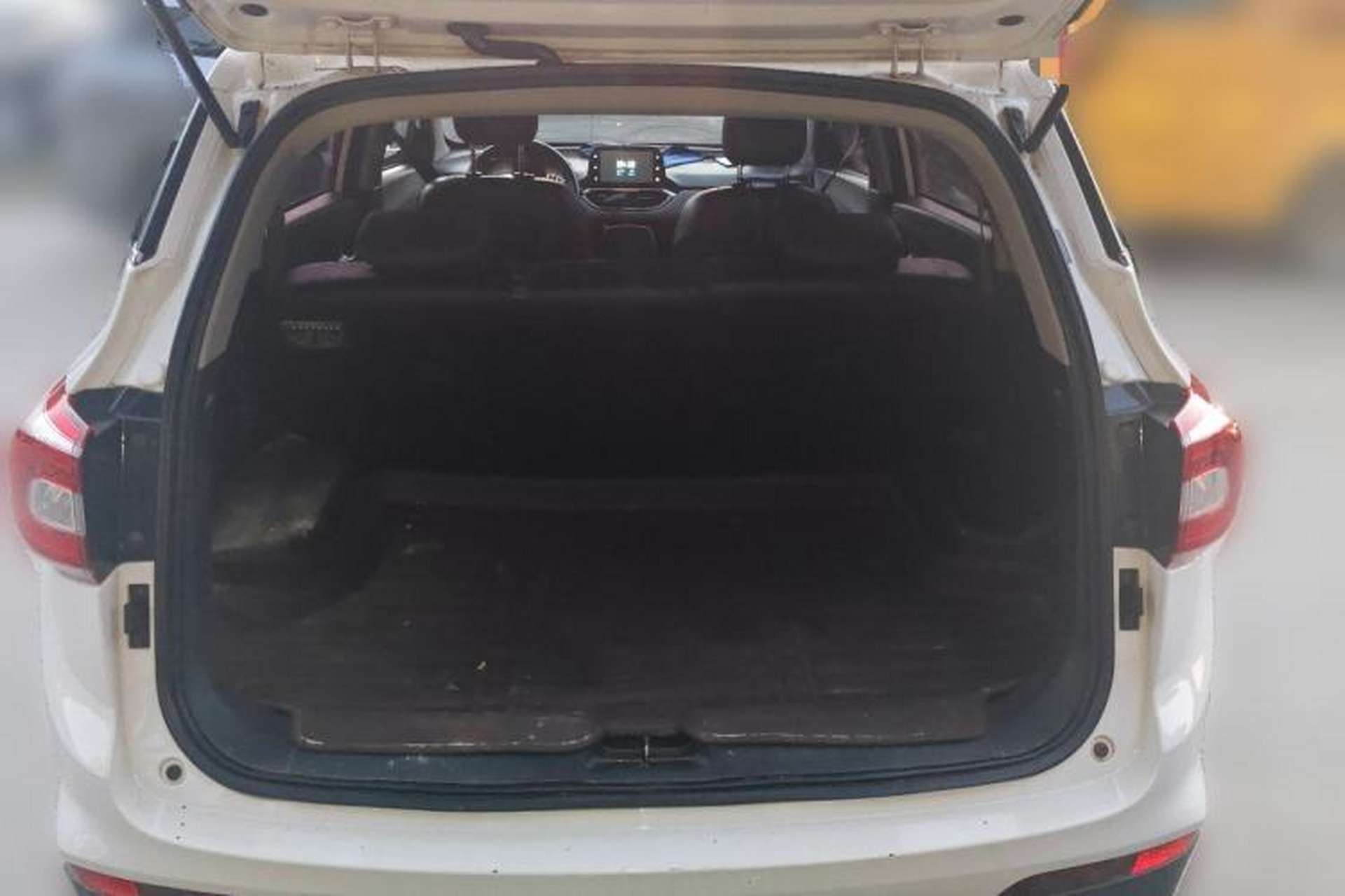 Used Baojun 510 2017 1.5L Automatic Fashion Model Trunk