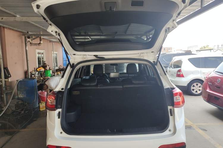Used Baojun 510 2017 1.5L Manual Fashion Model Trunk