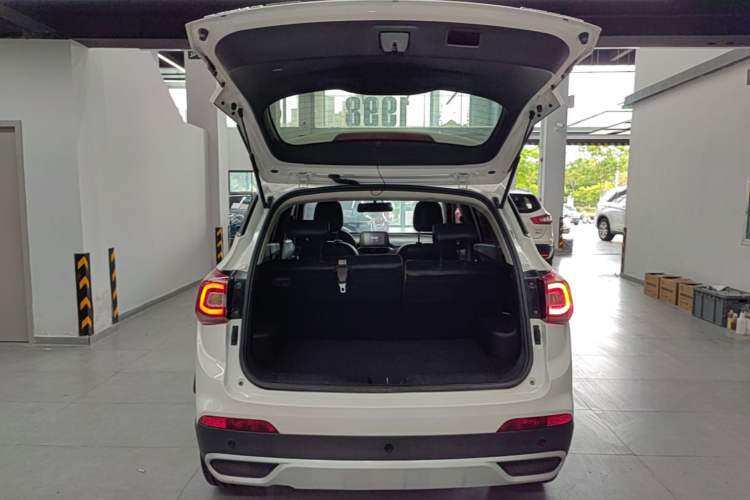 Used Baojun 510 2017 1.5L Automatic Luxury Model Trunk