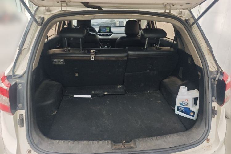 Used Baojun 510 2017 1.5L Manual Fashion Model Trunk