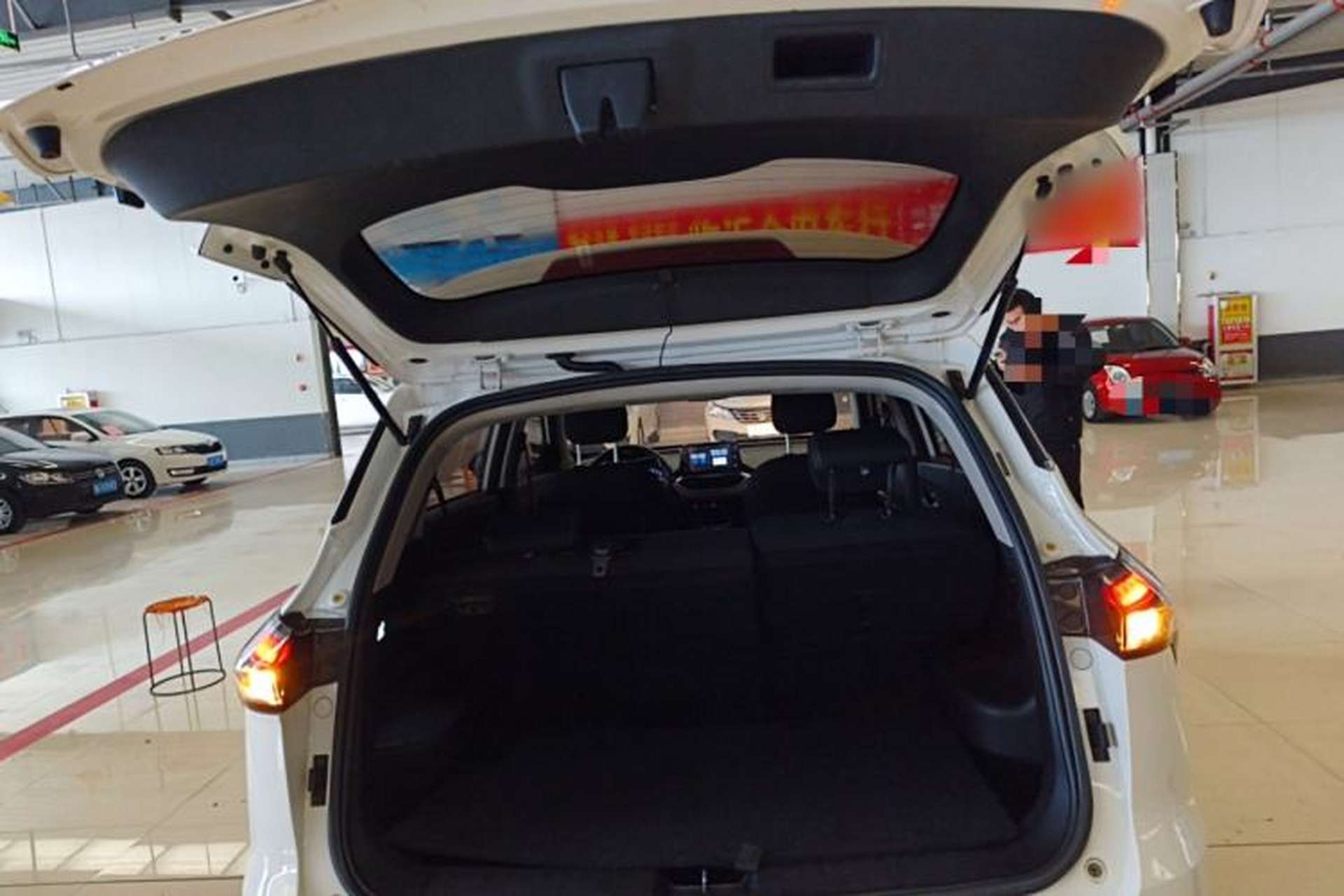 Used Baojun 510 2017 1.5L manual Comfort trim Trunk