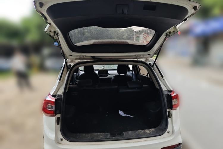 Used Baojun 510 2017 1.5L Manual Fashion Model Trunk