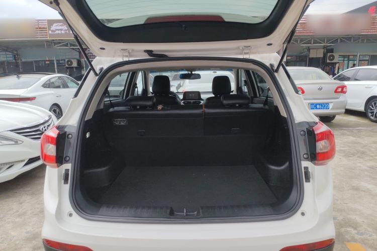Used Baojun 510 2017 1.5L Automatic Luxury Model Trunk