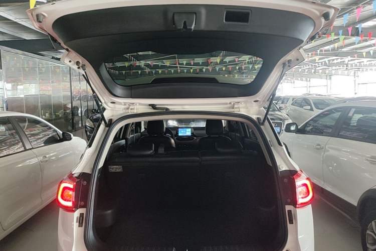 Used Baojun 510 2017 1.5L Manual Luxury Model Trunk