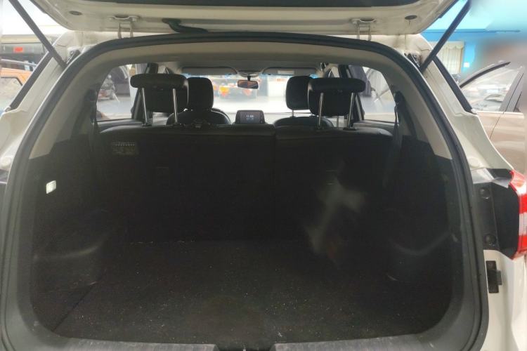 Used Baojun 510 2017 1.5L Automatic Fashion Model Trunk