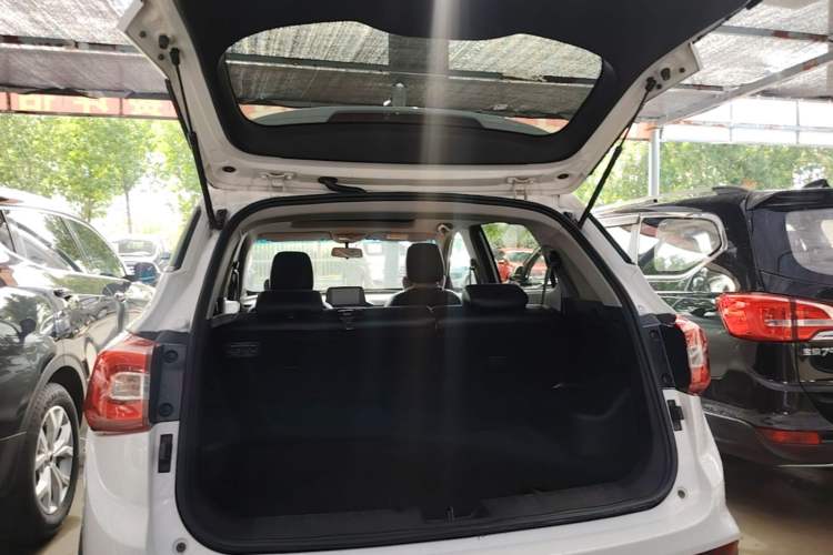Used Baojun 510 2017 1.5L Automatic Luxury Model Trunk