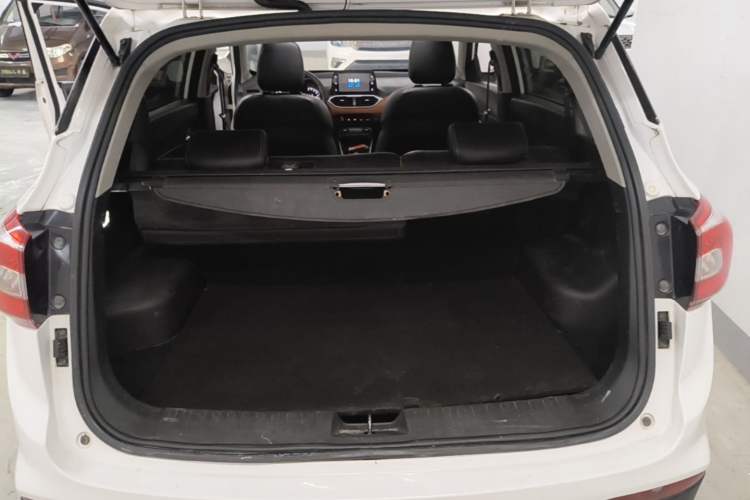 Used Baojun 510 2017 1.5L Automatic Luxury Model Trunk