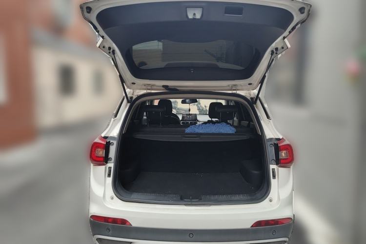 Used Baojun 510 2017 1.5L Automatic Luxury Model Trunk