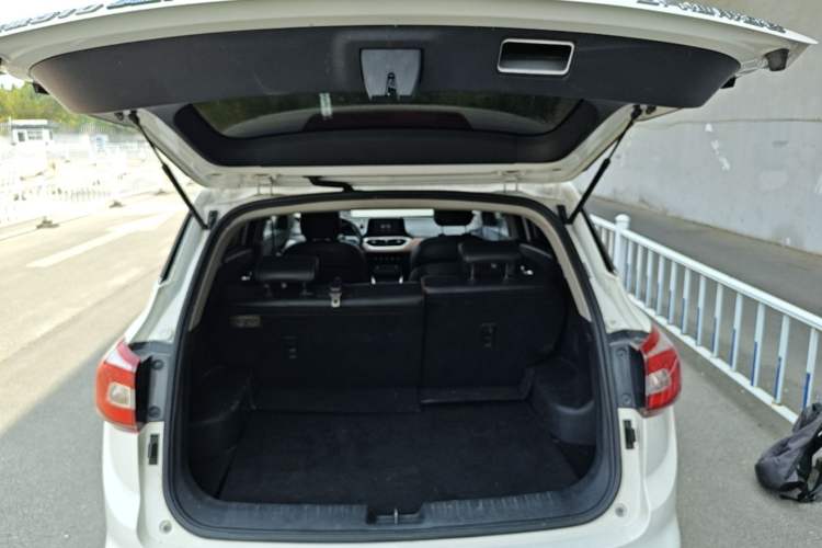 Used Baojun 510 2017 1.5L Automatic Luxury Model Trunk