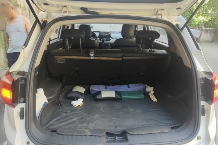 Used Baojun 510 2017 1.5L manual Comfort trim Trunk