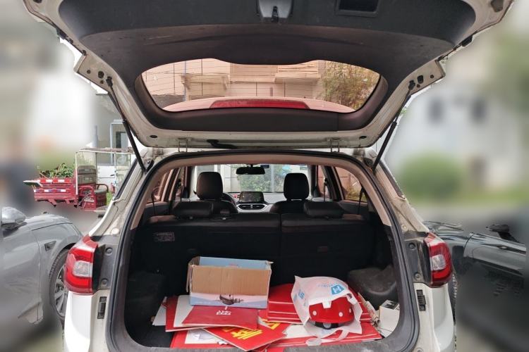 Used Baojun 510 2017 1.5L Automatic Fashion Model Trunk