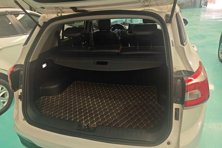 Used Baojun 510 2017 1.5L Automatic Luxury Model Trunk