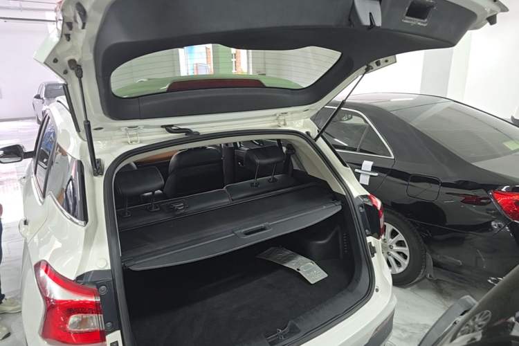 Used Baojun 510 2017 1.5L Automatic Luxury Model Trunk