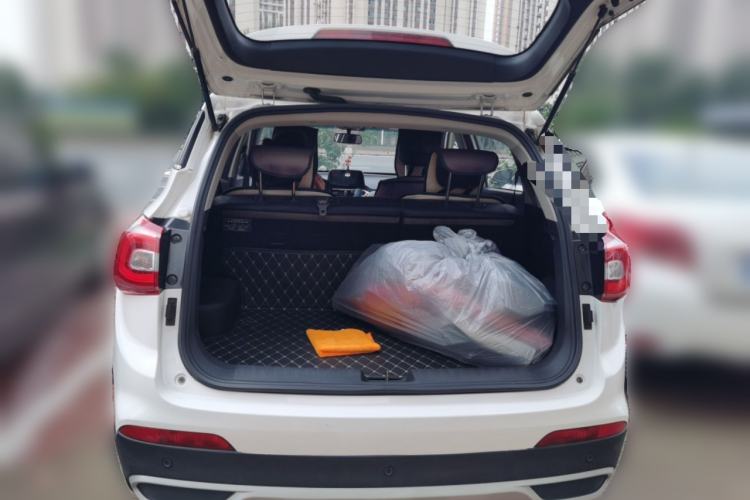 Used Baojun 510 2017 1.5L Automatic Fashion Model Trunk