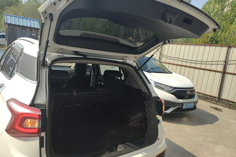 Used Baojun 510 2017 1.5L Manual Luxury Model Trunk