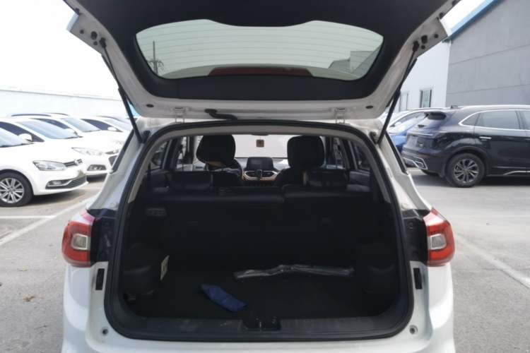Used Baojun 510 2017 1.5L Automatic Luxury Model Trunk