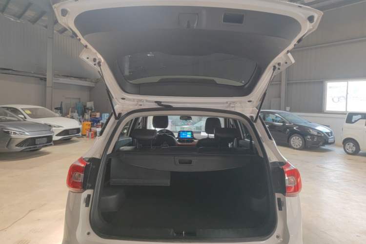 Used Baojun 510 2017 1.5L Automatic Luxury Model Trunk