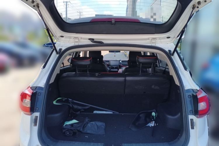 Used Baojun 510 2017 1.5L Automatic Fashion Model Trunk