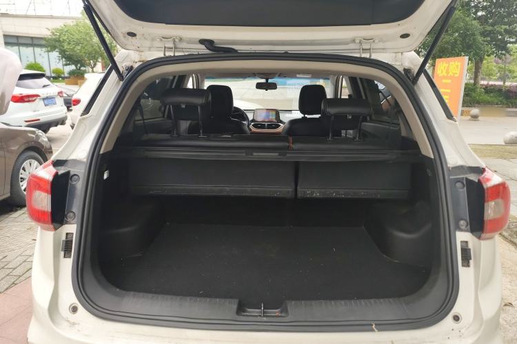 Used Baojun 510 2017 1.5L Automatic Luxury Model Trunk
