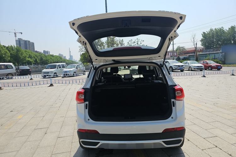 Used Baojun 510 2017 1.5L Manual Fashion Model Trunk