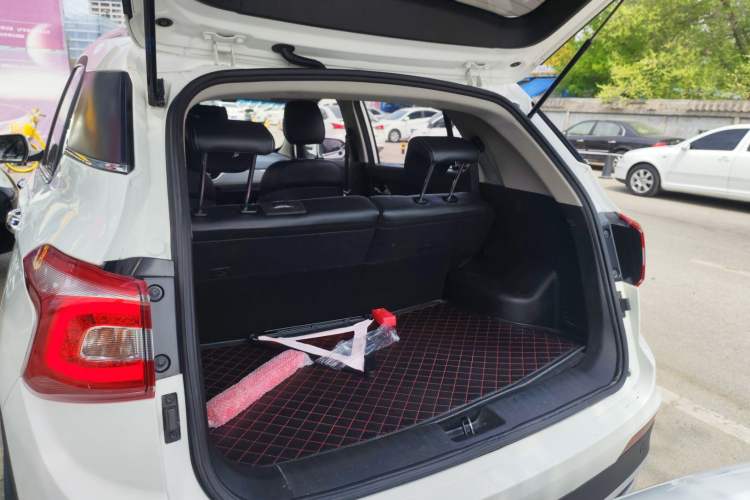 Used Baojun 510 2017 1.5L Manual Fashion Model Trunk