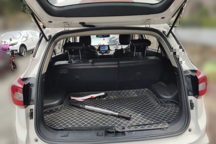 Used Baojun 510 2017 1.5L Automatic Fashion Model Trunk