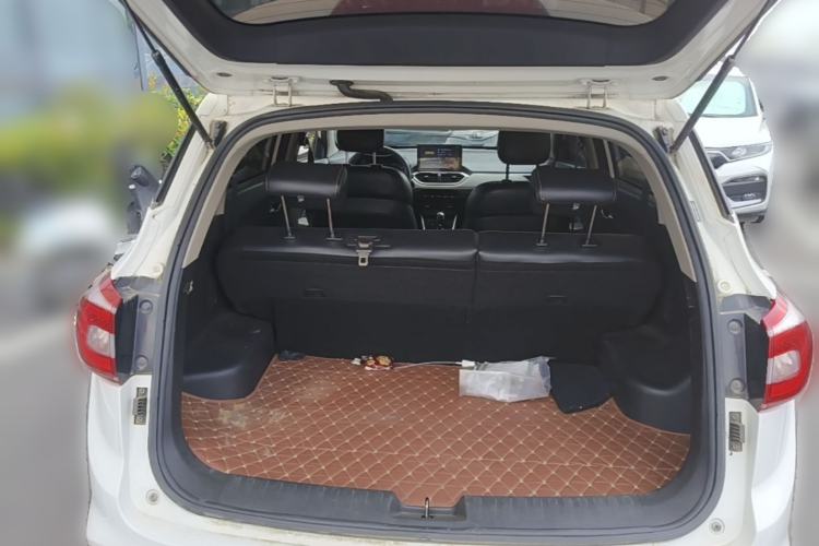 Used Baojun 510 2017 1.5L Manual Fashion Model Trunk