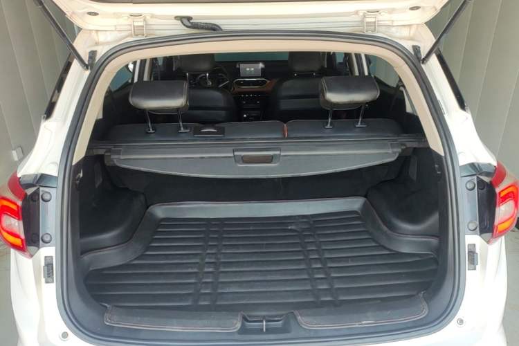 Used Baojun 510 2017 1.5L Automatic Luxury Model Trunk