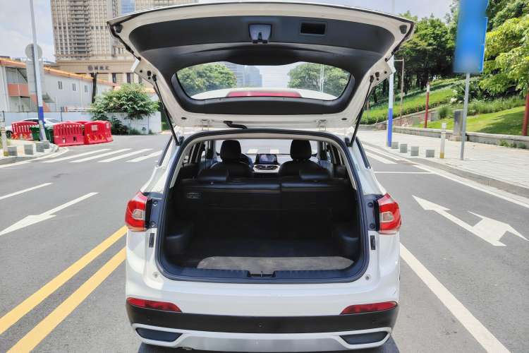 Used Baojun 510 2017 1.5L Manual Fashion Model Trunk