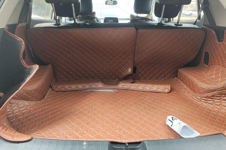 Used Baojun 510 2017 1.5L Manual Fashion Model Trunk