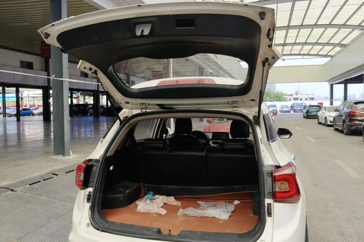 Used Baojun 510 2017 1.5L Manual Fashion Model Trunk
