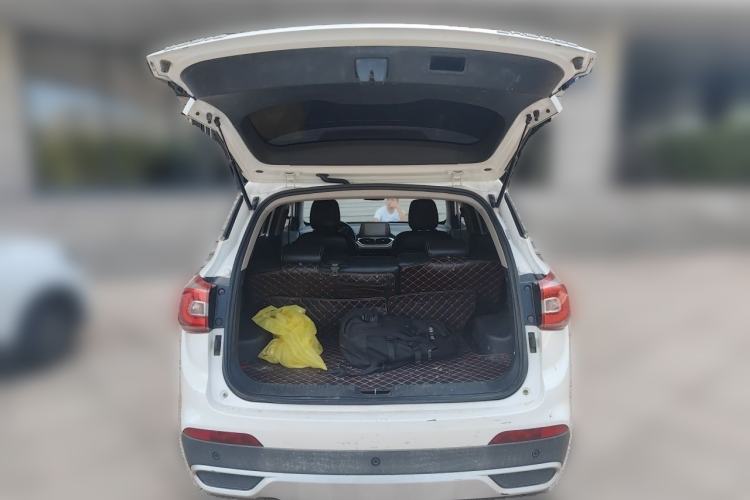 Used Baojun 510 2017 1.5L Manual Fashion Model Trunk