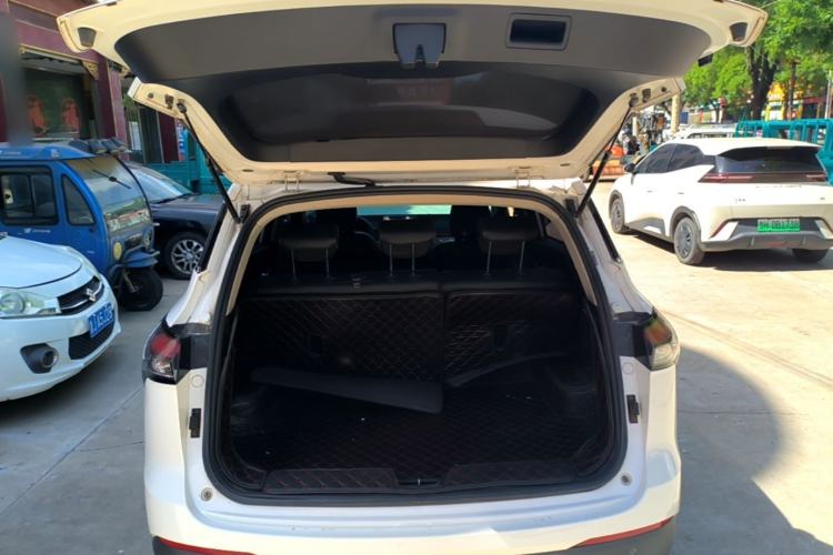 Used Baojun 510 2017 1.5L Manual Luxury Model Trunk
