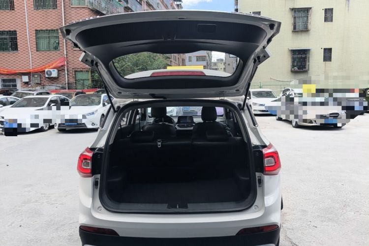 Used Baojun 510 2017 1.5L Manual Fashion Model Trunk