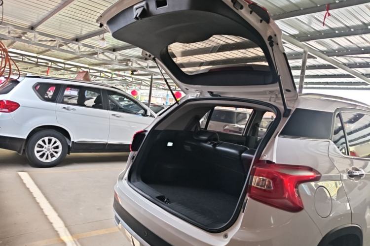 Used Baojun 510 2017 1.5L Manual Fashion Model Trunk