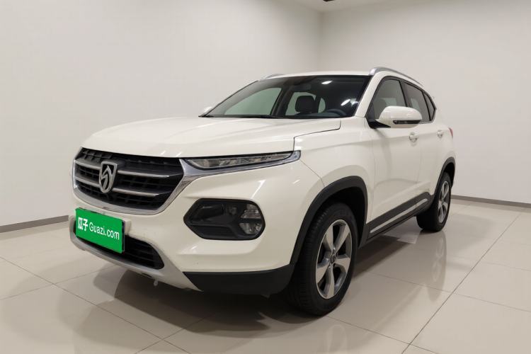 Baojun 510 2017 1.5L Manual Fashion Model d’occasion Guazi used car, China used car export, Used car for sale, Used  cars, Cheapest cars for sale