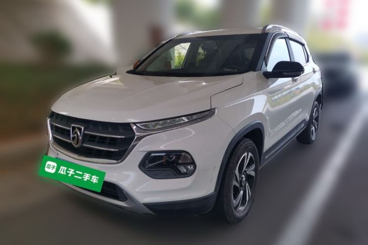 Używany Baojun 510 2017 1.5L Manual Luxury Model Guazi used car, China used car export, Used car for sale, Used cars, Cheapest cars for sale