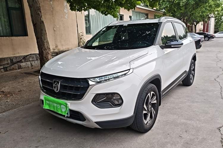 Used Baojun 510 2017 1.5L Automatic Luxury Model Guazi used car, China used car export, Used car for sale, Used Baojun cars, Cheapest cars for sale
