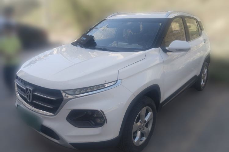 Used Baojun 510 2017 1.5L manual Comfort trim Guazi used car, China used car export, Used car for sale, Used cars, Cheapest cars for sale