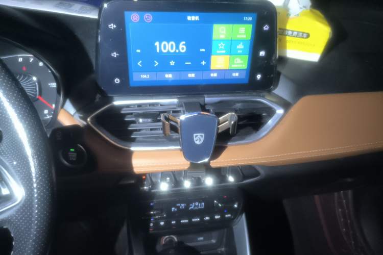 Used Baojun 510 2017 1.5L Manual Luxury Model Audio And AC Panel