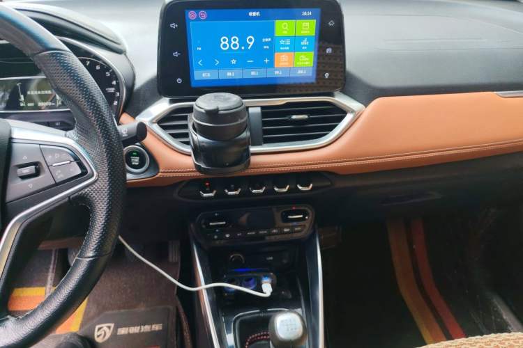 Used Baojun 510 2017 1.5L Manual Luxury Model Audio And AC Panel