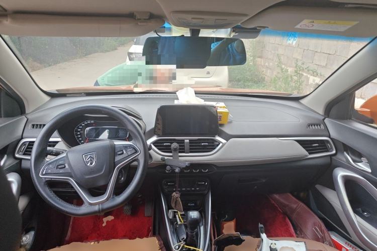Used Baojun 510 2017 1.5L manual Comfort trim Center Console