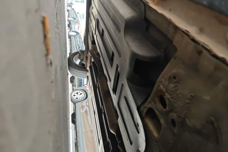 Used Baojun 510 2017 1.5L manual Comfort trim Chassis Front Right