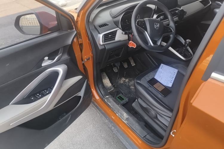 Used Baojun 510 2017 1.5L Manual Fashion Model Driver Seat
